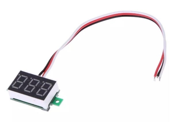 Цифров волтметър 0-100V DC мини с 3 проводника